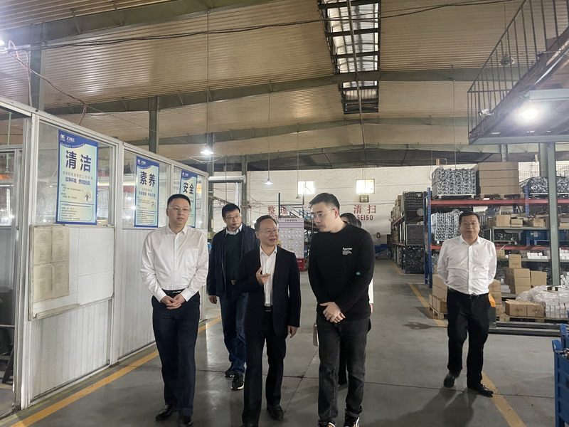 省委會主委陳小平走訪調研民建臨海市支部會員企業_調整大小.jpg 省委會主委陳小平走訪調研民建臨海市支部會員企業_調整大小.jpg