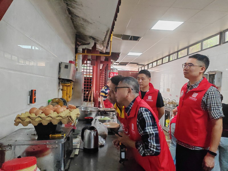 2024.6.8民建鹿城區(qū)基層委開(kāi)展“人人講安全,個(gè)個(gè)會(huì)應(yīng)急”主題公益活動(dòng),提升“安全用電·一路護(hù)航”公益品牌影響力6_調(diào)整大小.jpg 2024.6.8民建鹿城區(qū)基層委開(kāi)展“人人講安全,個(gè)個(gè)會(huì)應(yīng)急”主題公益活動(dòng),提升“安全用電·一路護(hù)航”公益品牌影響力6_調(diào)整大小.jpg